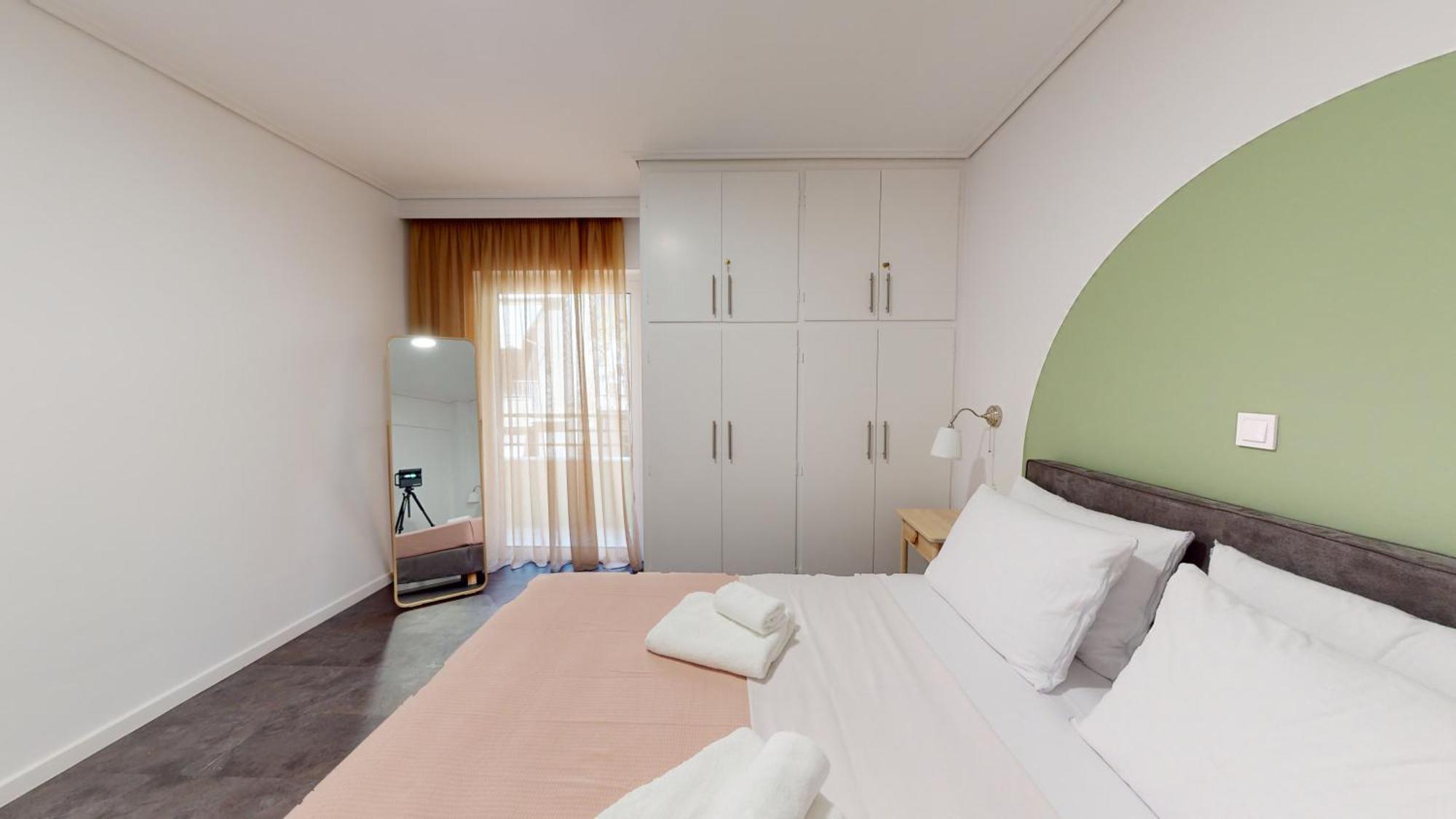 Onezerotwo By Zoia Living Aparthotel Aten Exteriör bild