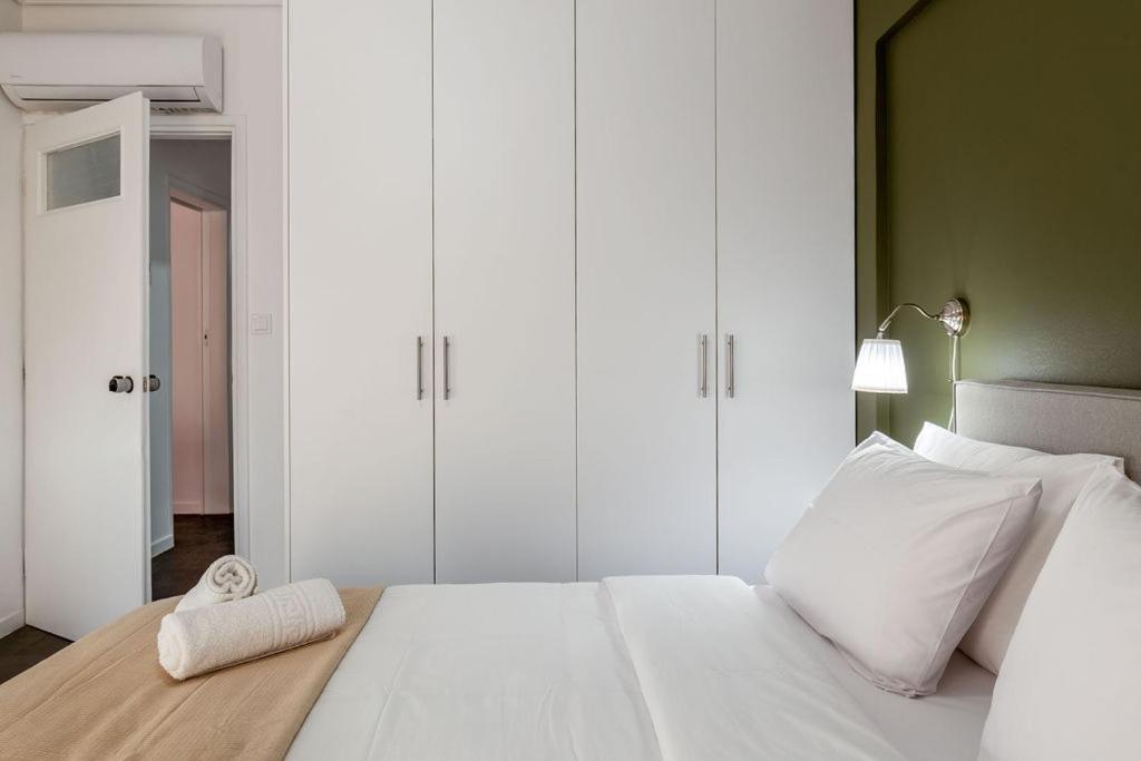 Onezerotwo By Zoia Living Aparthotel Aten Exteriör bild